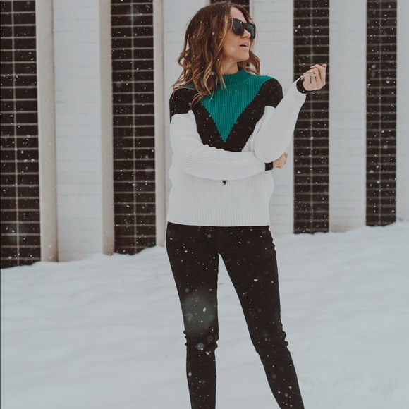 Green Artic V Sweater - Picture 2 of 3